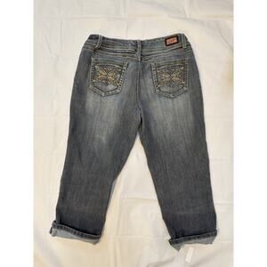 Women’s Y2K Style Denim Earl Capris Size 8 with Measurements In Photos